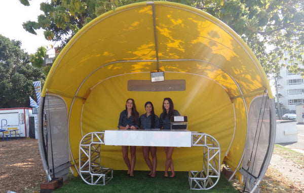 Merchandising Stretch booth 